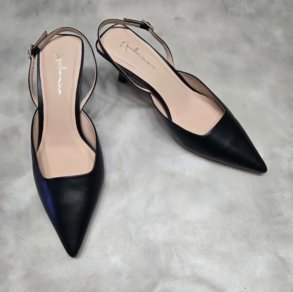Guilhermina Slingback Black Pointed Toe Elegance Heels. Size 8M